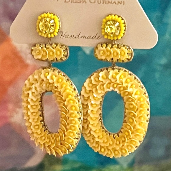 NWT Deepa Gurnani Beaded Crystal Flower Chandeliers - Picture 7 of 16